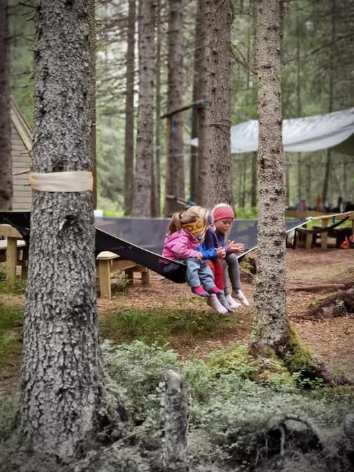 Treetop Ekne - Hytte I Skogen Med Hengebru Hotel Levanger Exterior photo